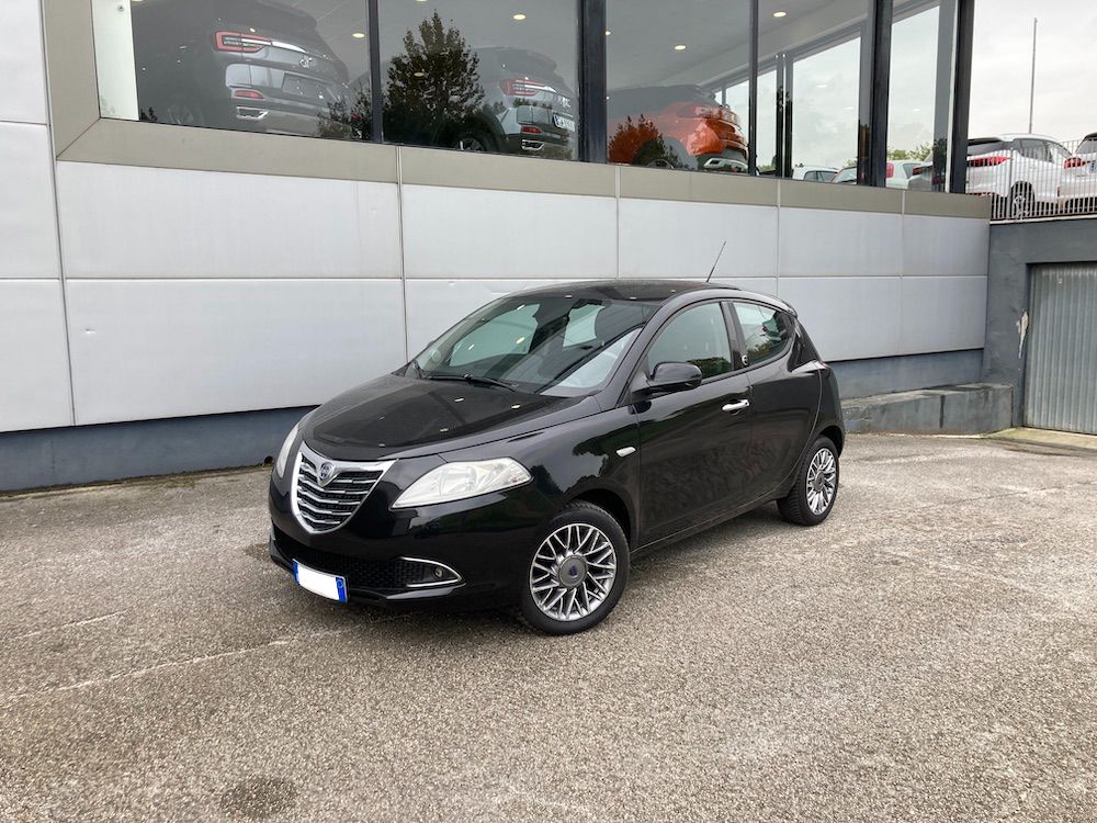 Lancia Ypsilon 1.2 69 CV 5 Porte Elefantino